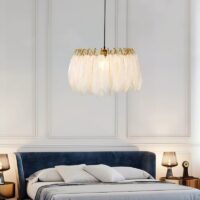 Plafonnier plume blanche et armature dorée chic ALME