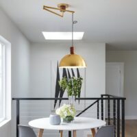 Plafonnier décentré doré mobile et suspendu style rétro demi-sphère ATILA
