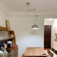 Plafonnier décentré mobile et suspendu style rétro demi sphère ATILA