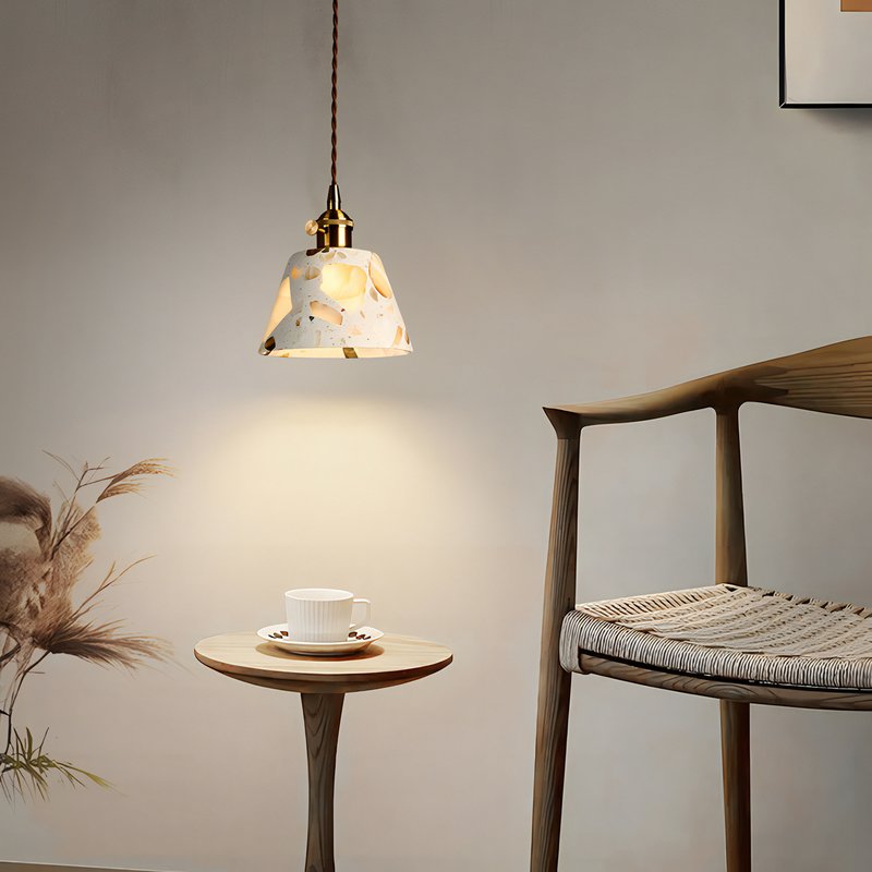Plafonnier design effet pierre finition naturelle et chic RONEO