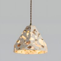 Plafonnier design effet pierre finition naturelle et chic RONEO