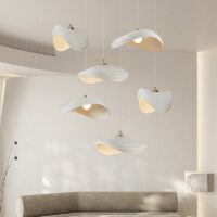 Plafonnier moderne blanc abstrait et suspendu ALMA