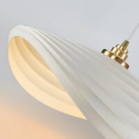 Plafonnier moderne blanc abstrait et suspendu ALMA