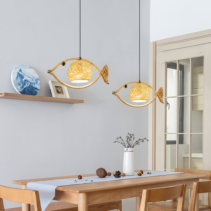 Plafonnier naturel en rotin en forme de poisson CARUS