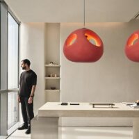 Plafonnier rouge suspendu boule nordique pour salon KAITO