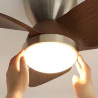 Plafonnier ventilateur effet bois et métal lumière réglable