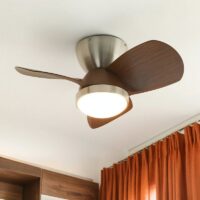 Plafonnier ventilateur effet bois et métal lumière réglable