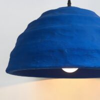 Plafonnier bleu cloche ronde scandinave pour restaurant ORIGIALE