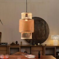 Plafonnier en bambou et rotin colonne suspendu style japonais WAKI
