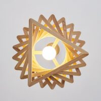 Plafonnier en bois montage géométrique triangulaire ODEMOUS