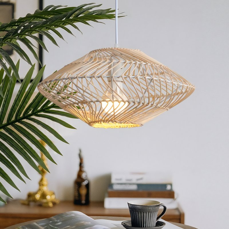 Plafonnier en rotin structure en métal blanc luminaire suspendu LUPIA