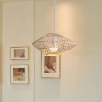 Plafonnier en rotin structure en métal blanc luminaire suspendu LUPIA