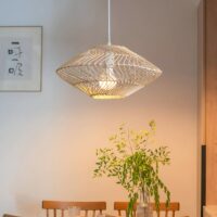 Plafonnier en rotin structure en métal blanc luminaire suspendu LUPIA