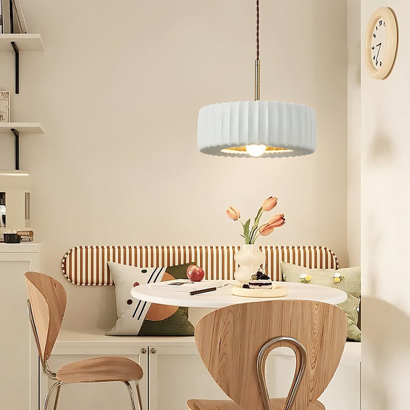 Plafonnier pour chambre blanche en résine style français MARIE LOUISE