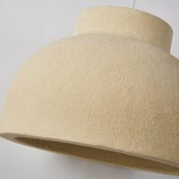Plafonnier pour salon suspendu beige bol renversé tendance UNIKO