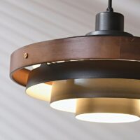 Plafonnier scandinave en bois et métal style rétro chic SCOPA