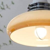 Plafonnier vintage rétro en verre beige BAUHUMS